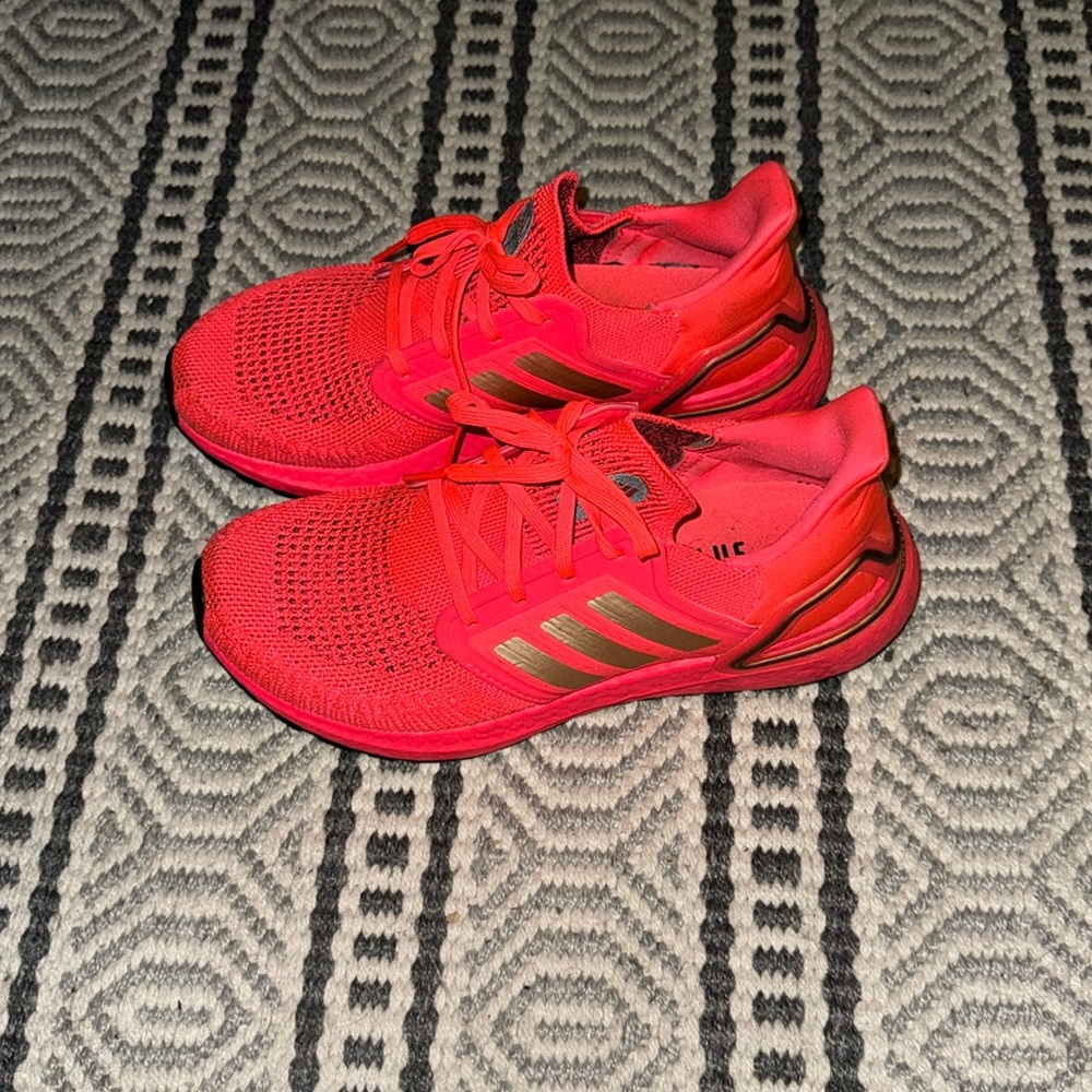 Adidas primeblue ultra boost sneaker size 9